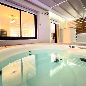Loft Romantique Spa , Nice France